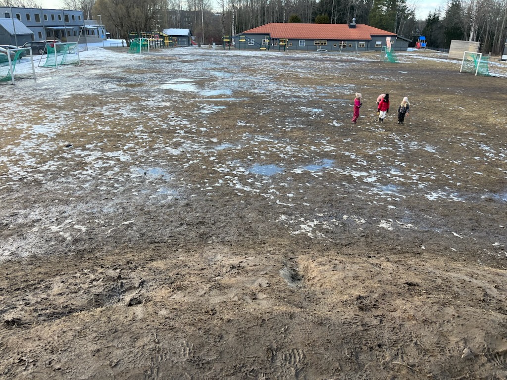 Døli skole er prosjektvinner som trenger ny fotballbane!