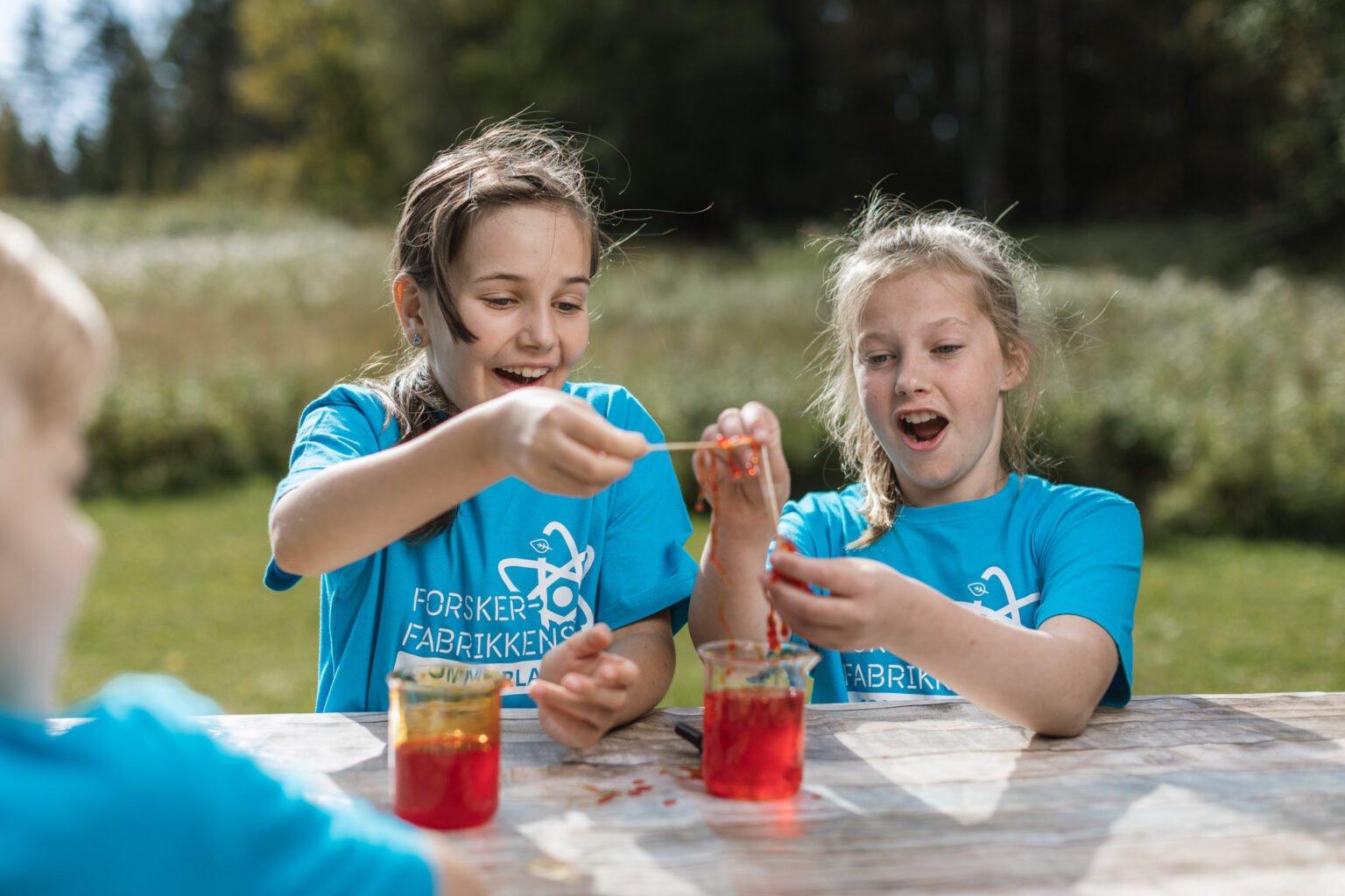 Bli med på Forskerfabrikken sommerskole i Ullensaker